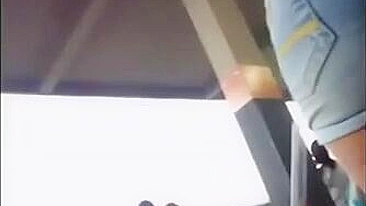 Filmado escondido bunda perfeita e durinha pega em público