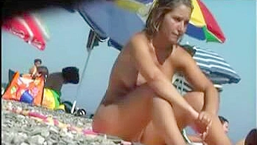 Vídeo voyeur real de turistas nuas na praia