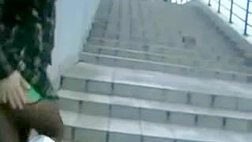 Casal Hipster Amador Fodendo com Tesão em Lugar Público