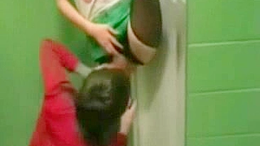 Casal Hipster Amador Fodendo com Tesão em Lugar Público