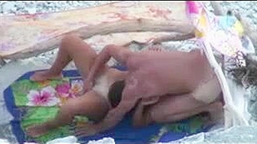 Vídeo de Sexo Espião na Praia