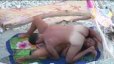 Vídeo de Sexo Espião na Praia