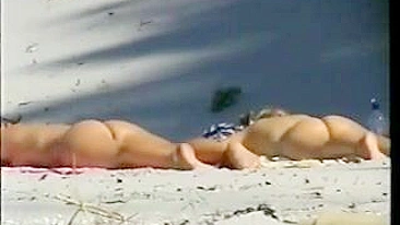 Voyeur na Praia Babando por Gatas Topless Gostosas