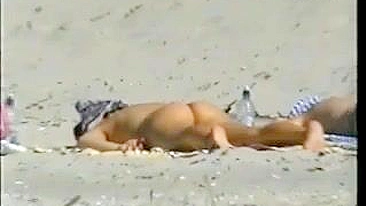 Voyeur na Praia Babando por Gatas Topless Gostosas