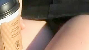 Amadora Flagra Buceta Peluda em Plena Luz do Dia