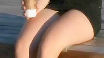 Amadora Flagra Buceta Peluda em Plena Luz do Dia