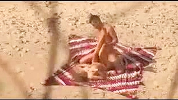 Vídeo XXX na Praia: Casal Pego Transando pela Câmera Voyeur