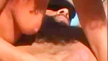 Vídeo de Sexo na Praia: Casal Amador Filmado Fodendo