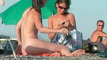 Vídeo Safado de Praia Nudista Francesa com Câmera Voyeur Quente