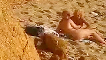 Sexo Sujo e Quente na Praia em Vídeo Amador Porno