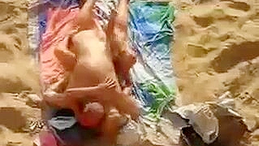 Sexo Sujo e Quente na Praia em Vídeo Amador Porno