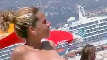 Vídeo de Peitos Grandes na Praia