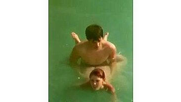 Vídeo Safado de Casal Transando na Praia pra te Excitar!