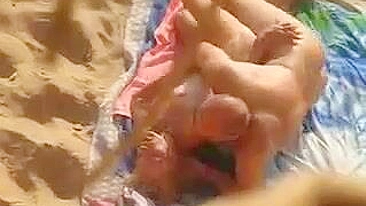 Vídeo Pornô de Sexo na Praia