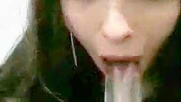 Vídeo de Sexo Voyeur Alemão em Cabine de Supermercado Público