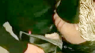 Vídeo de Sexo Voyeur Alemão em Cabine de Supermercado Público