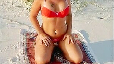 Vídeo de Praia Topless: Peitos e Bundas Incríveis!