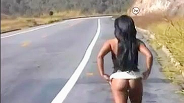 Gata Amadora Safada Pisca na Estrada e Choca!