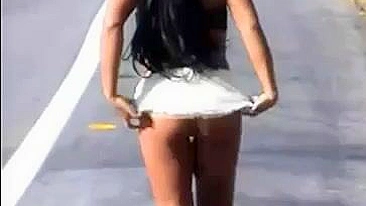 Gata Amadora Safada Pisca na Estrada e Choca!