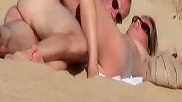 Vídeo Voyeur Escondido de Mãe Amadora Francesa Apalpada na Praia