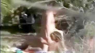 Casal Amador Fodendo nas Dunas: Vídeo Espião Filmado