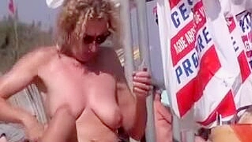 Vídeo Amador Sexy na Praia: Nus Flagrados por Câmera Voyeur