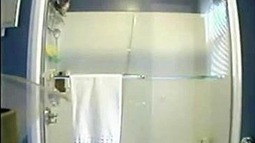 Gostosa Peituda Sob Vigilância - Câmera Escondida Obscura