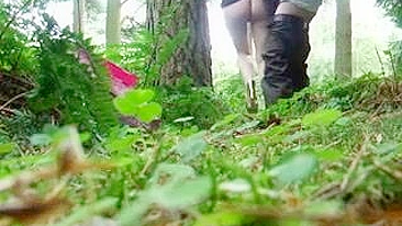 Foda na Floresta Namorada Satisfaz Melhor Amigo em Clipe
