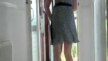 Mulher Madura Amadora Pelada Provocando o Entregador Sortudo