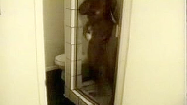 Irmã Negra Gostosa Exposta na Câmera Espiã!