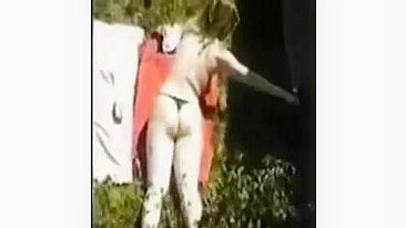 Sua Esposa Tira a Roupa no Parque pra Você!