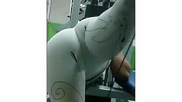 Bundão em Calça Justa Filmado com Espiã na Academia