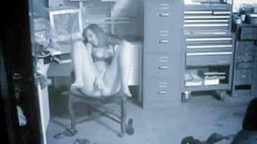 Todas as MILFs adoram brinquedos, veja essa buceta se dedando, foda-se yeah!