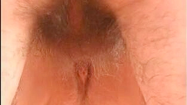 Pau do filho filho da puta penetrando o buraco da mãe - Vídeo de sexo incesto brutal!