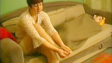 Esse filho safado faz a mãe gozar - vídeo de foda incesto real!