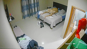 Instalei câmera em casa e peguei meu marido fodendo a babá