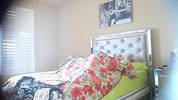 Flagrada Segredo da Minha Esposa (Masturbação) - Surpresa Escondida Atrás do Cobertor Xadrez