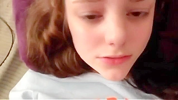 Prazer sem limites pra filha submissa que escolhe o pau do papai