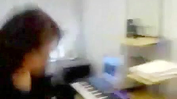 Ação de incesto com morena safada querendo foda hardcore