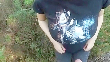 Mana sempre se masturba pensando em incesto, adivinha