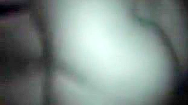 Ela olha pra ele admirada, porque é o que uma mãe TEM que fazer