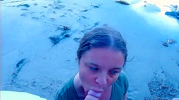 Mamãe exibe o rabo gostoso e vamos ver muita foda na praia