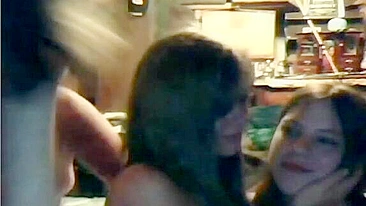 Todo mundo no auge do prazer nesse encontro quente pra caralho