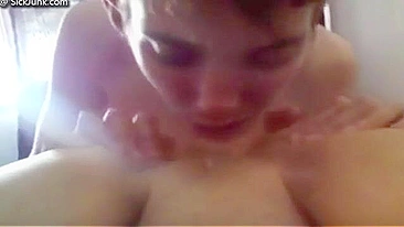 Mãe vai curtir uma foda incestuosa deliciosa na cena quente