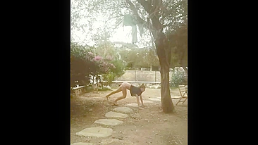 Safada exibe o corpo pros familiares que querem arrombar