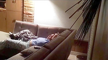 Mães, esposas e outras safadas se masturbando em câmera oculta, compilação