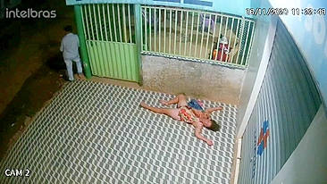 Vazou MMS Desi! Sem-teto fode bêbada à meia-noite (Dark Web)