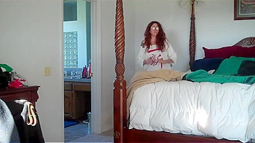 Pega se masturbando! Esposa se acaba no vibrador com orgasmo convulsivo!