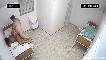 Flagrado - Médico abusa de paciente imobilizada com delirium tremens no hospital