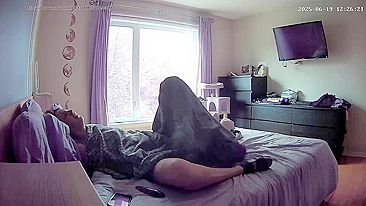 Puta Casada Louca por Pica se Fode Todo Dia, Corno Marido Assiste Escondido